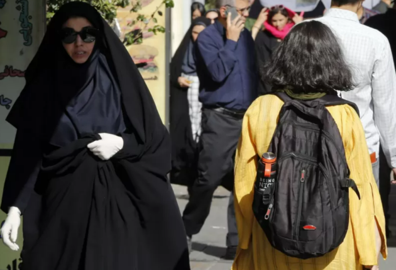 Iran hijab bill: Women face 10 years in jail for 'inappropriate' dress