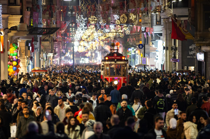 Ringing in 2024: New Year's Eve from around the world