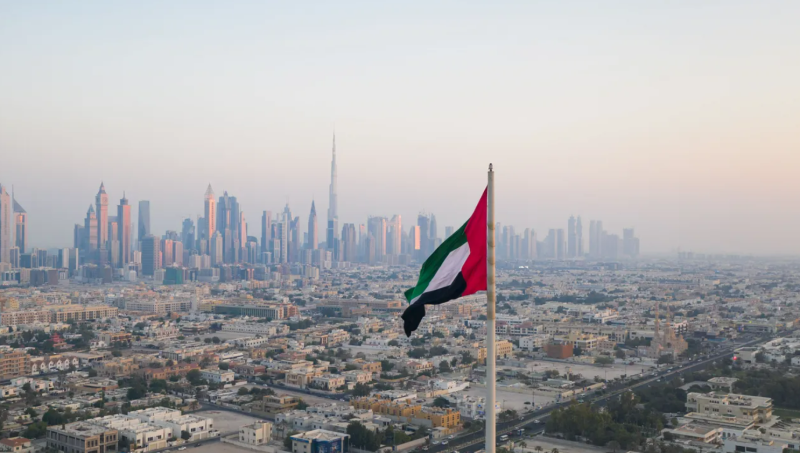 القطاع الخاص غير النفطي في الإمارات يواصل النمو في مارس