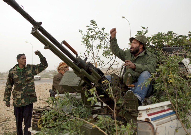 Tripoli Witnesses Gunfire and Heavy Military Movements