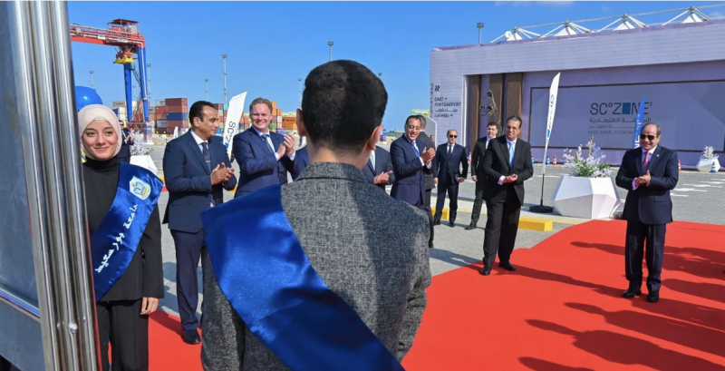 السيسي يفتتح محطات بحرية بالمنطقة الاقتصادية لقناة السويس