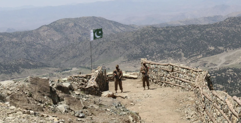 قتلى بهجوم انتحاري استهدف مقر شرطة حدود باكستان