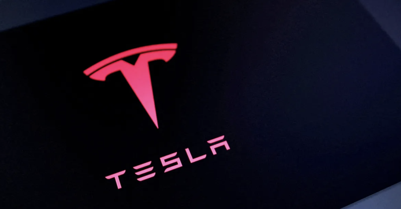 "تسلا" متهمة بالقتل.. دعوى جديدة تكشف عيبا خطيرا في الأبواب