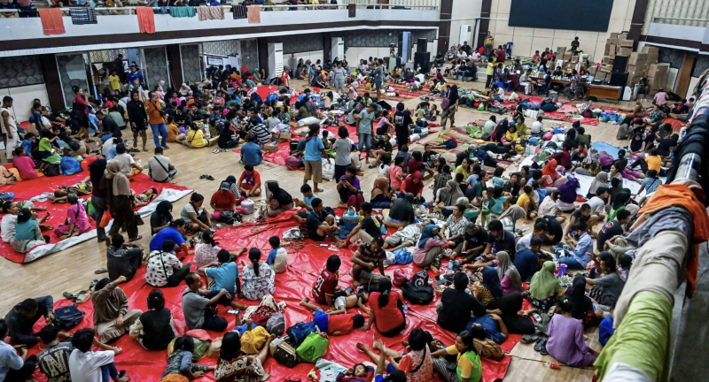 كارثة الفيضانات في إندونيسيا.. مقتل 613 ونزوح مليون شخصا