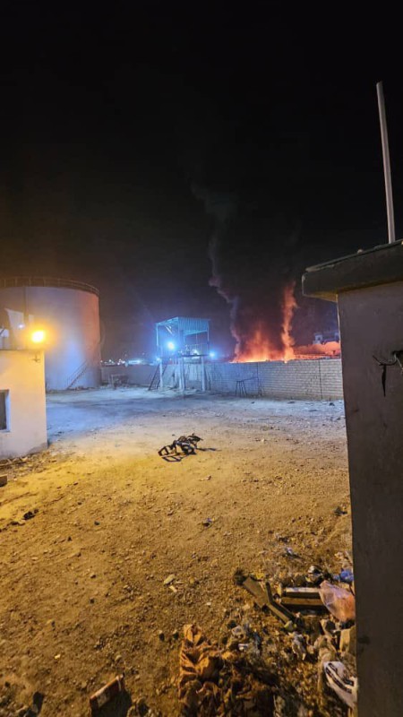 وكالة الأنباء السعودية: غارة جوية محدودة للتحالف تستهدف سفينتين محملتين بالأسلحة في ميناء المكلا بحضرموت في اليمن