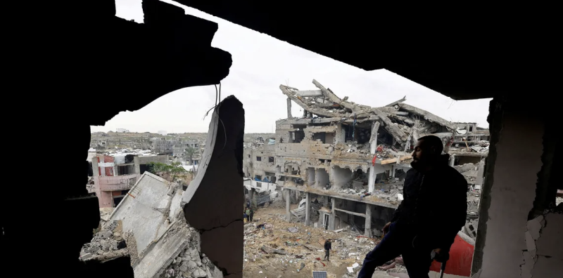 غارات إسرائيلية على غزة.. مقتل 5 بينهم قيادي في حماس