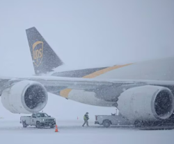 US airlines cancel over 1,300 flights after winter storm