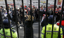 Impeached South Korean president argues for his release from custody