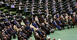 البرلمان الإيراني يعلق التعاون مع "وكالة الطاقة الذرية"