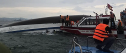 Vietnam: Tourist boat capsizes, killing dozens