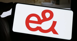 9.5 مليار دولار إيرادات "&e" الإماراتية في النصف الأول