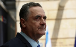 Israeli defense minister says he intends to close public radio station