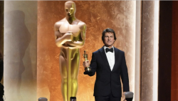 Tom Cruise wins Oscar