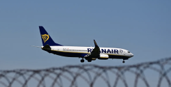 بعد خلافه مع رئيسها.. ماسك يطرح خيار شراء "رايان إير"