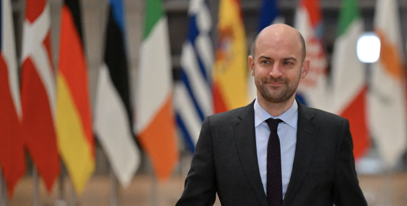 فرنسا تندد برفض أميركا منح تأشيرات لمسؤولين فلسطينيين