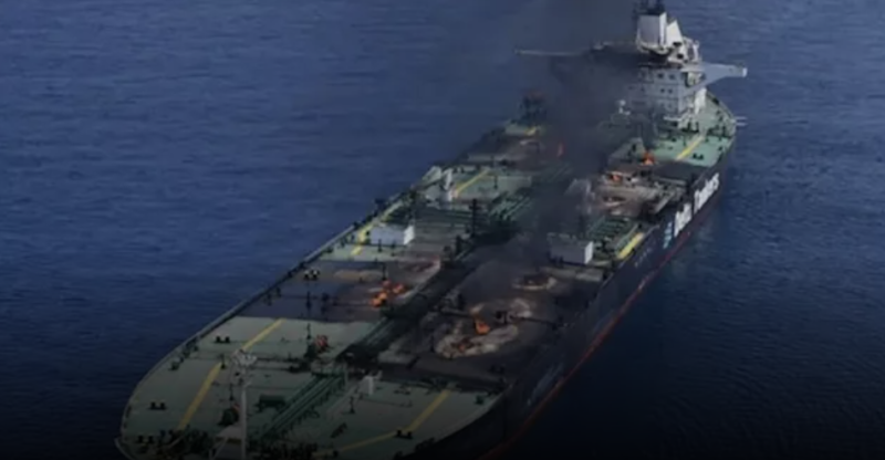 البحرية البريطانية: رصد سقوط مقذوف مجهول قرب سفينة قبالة اليمن