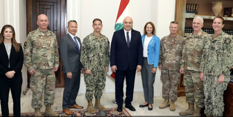 رئيس لبنان يدعو أميركا للضغط على إسرائيل للانسحاب من الجنوب