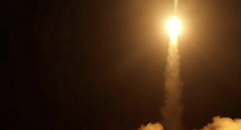 الجيش الإسرائيلي يعترض صاروخا أطلق من اليمن