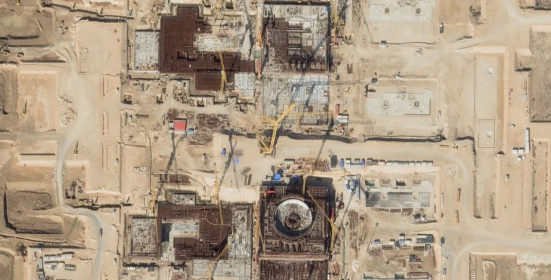 روسيا وإيران توقعان اتفاقات لبناء 8 محطات نووية