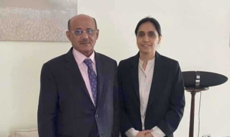 بريطانيا تدعو البنك المركزي اليمني إلى تسريع الإصلاحات الاقتصادية لضمان الاستقرار والنمو المستدام