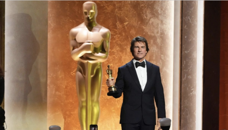 Tom Cruise wins Oscar