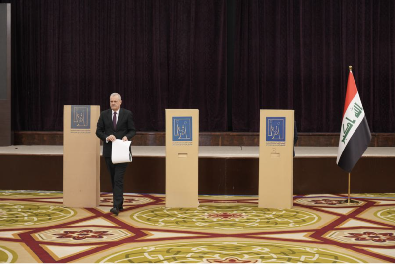 Iraq election ends without majority, PM's coalition leads