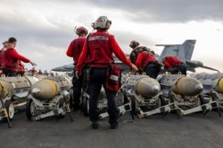 Mounting Pressure on Washington and Tel Aviv as Airstrikes Fail to Deter Houthis… Hodeidah Emerges as Potential Target for Ground Offensive