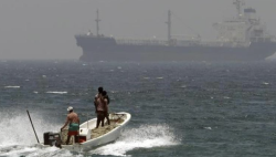 منصة لويدز ليست تكشف ثغرة خطيرة في العقوبات الدولية على اليمن: تهريب نفط بانتحال هوية