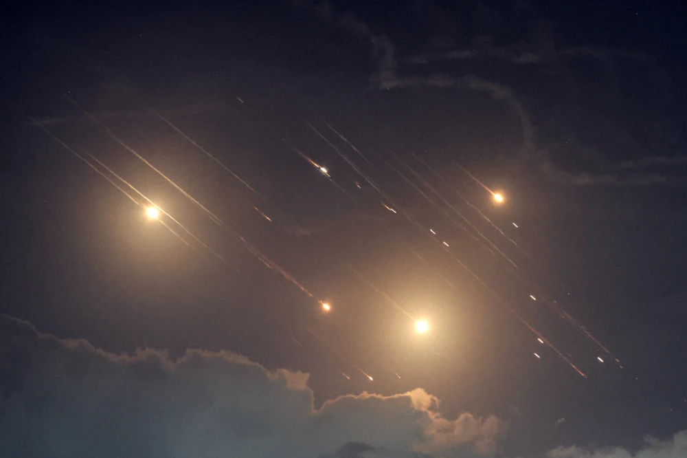 صاروخ أُطلق من اليمن باتجاه اسرائيل سقط في السعودية