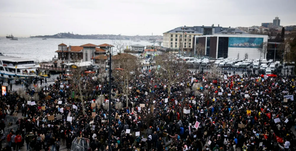 تركيا.. زعيم المعارضة يدعو إلى تظاهرة حاشدة في إسطنبول