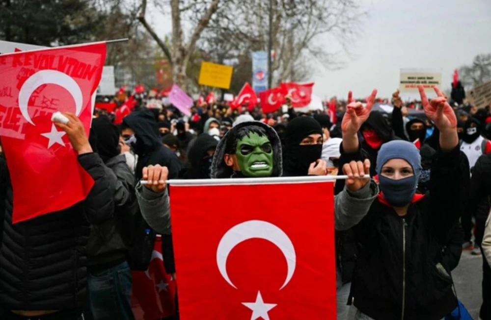 Turkiye protesters fill streets, defying crackdown