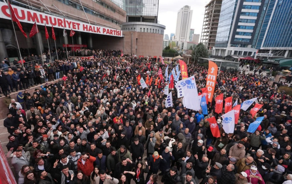 Turkey detains nearly 1,900 in protests over jailed mayor, rejects international criticism