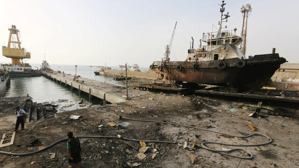 واشنطن تحذر الدول والشركات من التعامل مع موانئ الحوثيين باليمن