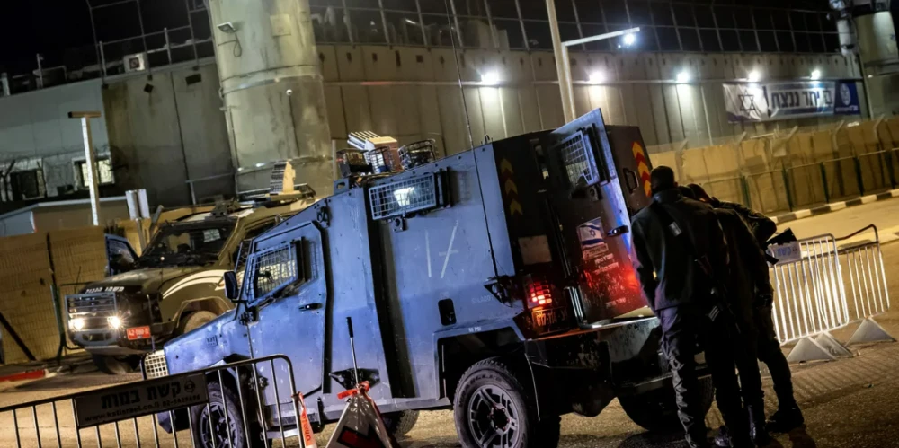 إسرائيل تفرج عن نحو 80 معتقلا فلسطينيا من قطاع غزة