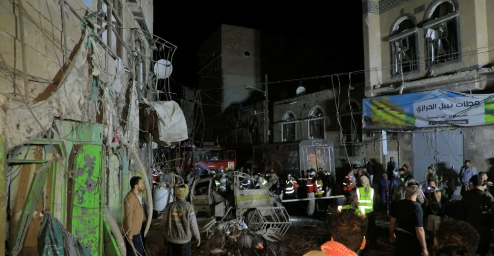 Houthi Media : 42 killed & wounded in US Airstrikes on Sana'a