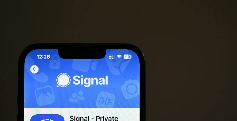 ترامب يلتقي "بطل" فضيحة تطبيق سيغنال