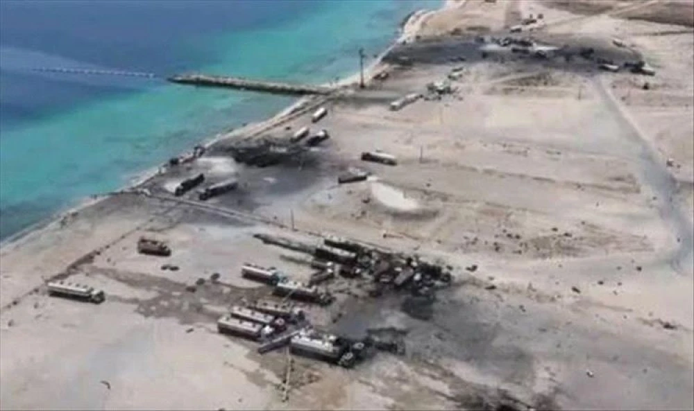 Yemen : Israel attacks Hodaieda's ports, warns that Houthi leader is a target