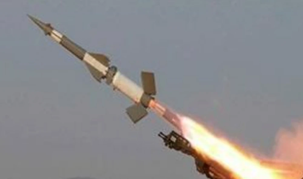 اليمن : رصد إطلاق صاروخ حوثي نحو وسط إسرائيل