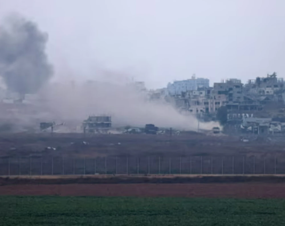 Israeli strikes kill 35 in Gaza, many near an aid site, medics say