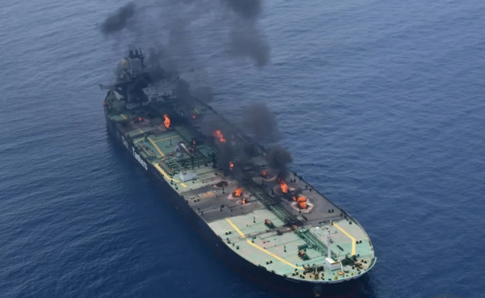 الحوثيون يعلنون استعدادهم لمهاجمة السفن الأميركية انتقاماً لإيران