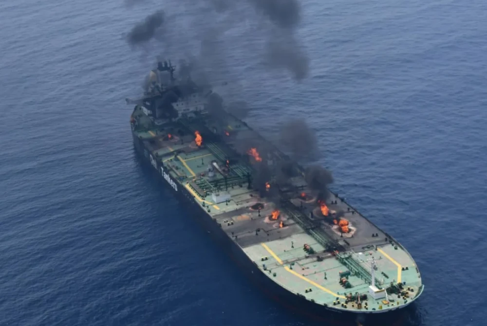 Houthi Militias Declare Full Support for Iran, Threaten U.S. Warships in Red Sea