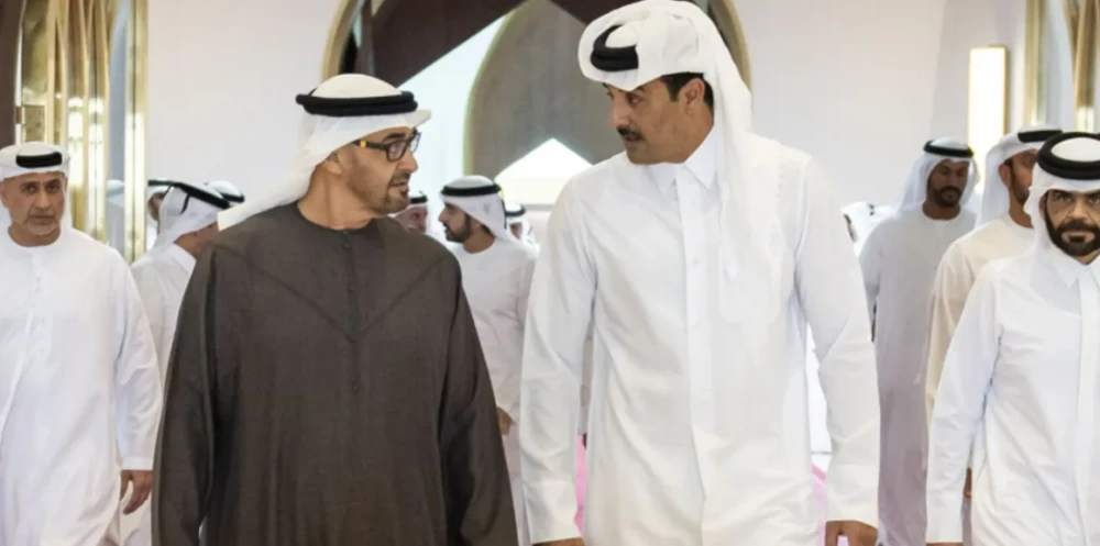 رئيس دولة الإمارات يصل الدوحة في زيارة أخوية