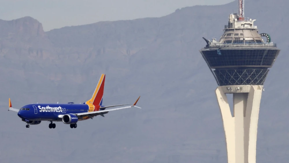 Plane plunges 300ft in 36 seconds to avoid another aircraft