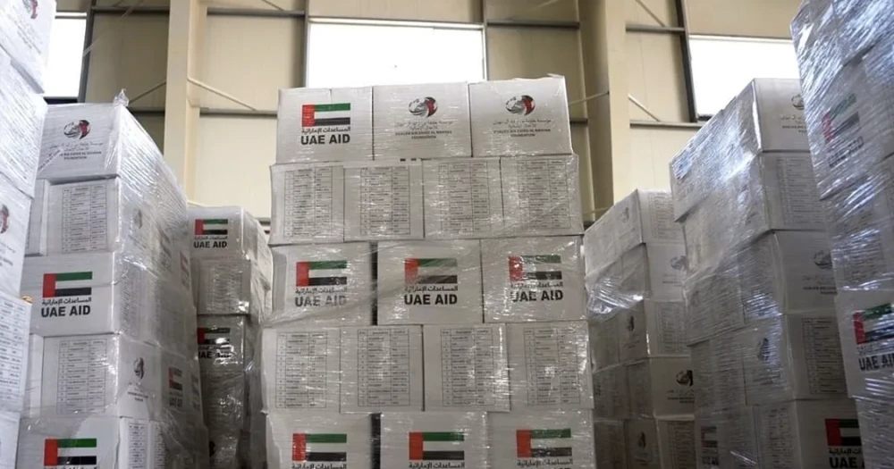 الإمارات تنفذ الإنزال الجوي الـ62 وتدخل 40 شاحنة غذائية لغزة