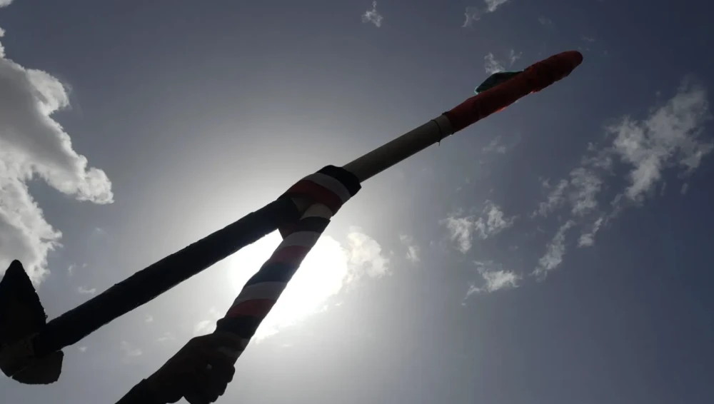 الحوثيون يعلنون تنفيذ 3 عمليات عسكرية استهدفت إسرائيل