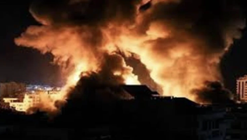 اليمن : الجيش الإسرائيلي يشن غارات جوية استهدفت قيادات حوثية في اجتماع بصنعاء