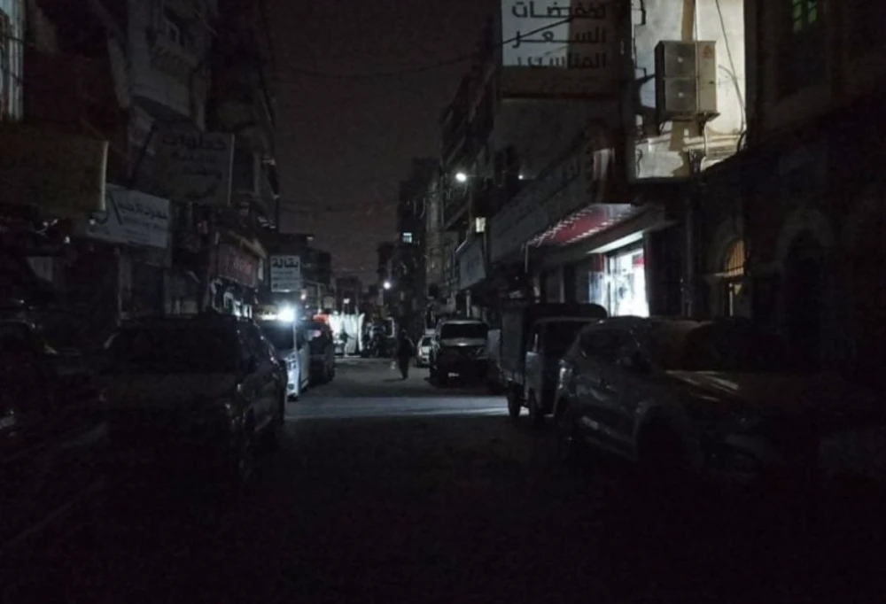 اليمن : عودة مؤقتة للتيار الكهربائي في عدن بعد انقطاع كامل