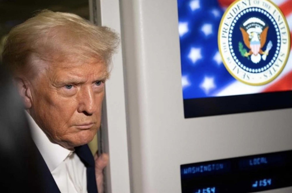 Trump to meet Qatar leaders en route to Asia for Xi trade talks