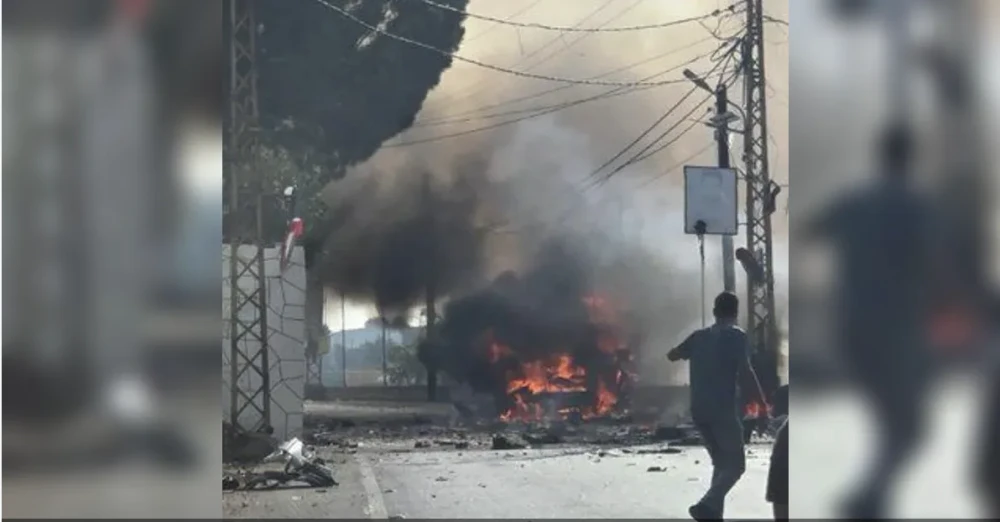 مقتل شقيقين لبنانيين واحتراق سيارتهما في ضربة إسرائيلية