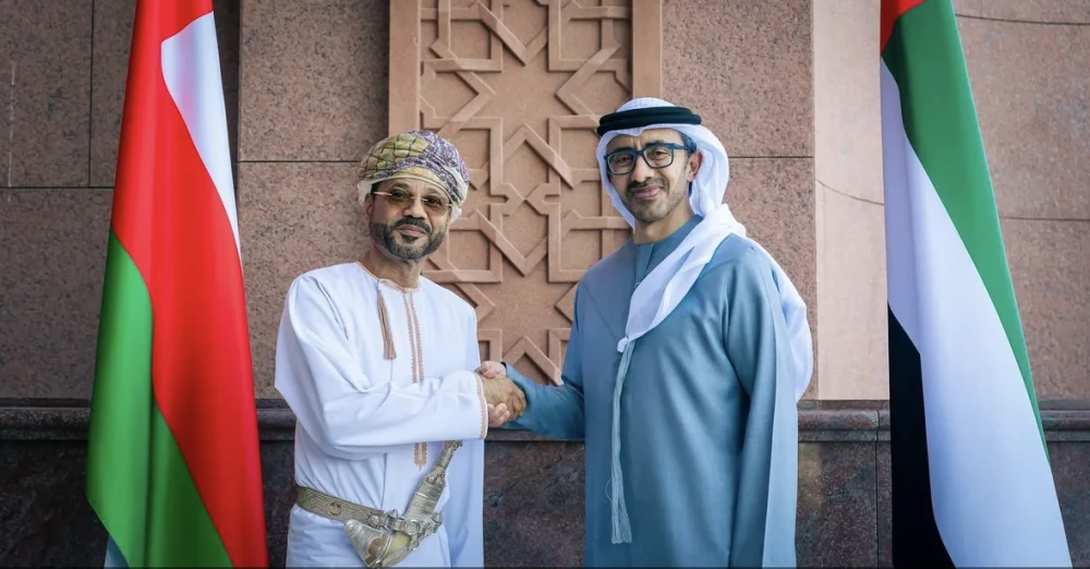 Abdullah bin Zayed receives Omani Foreign Minister, discusses bilateral ties